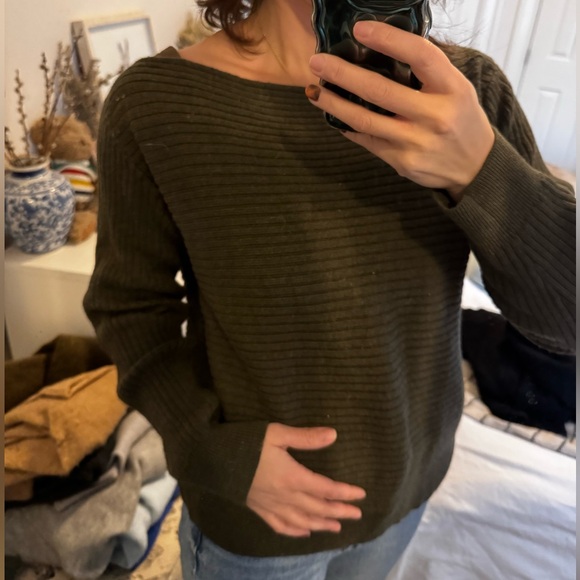 Babaton merino wool sweater (medium) - Picture 2 of 3